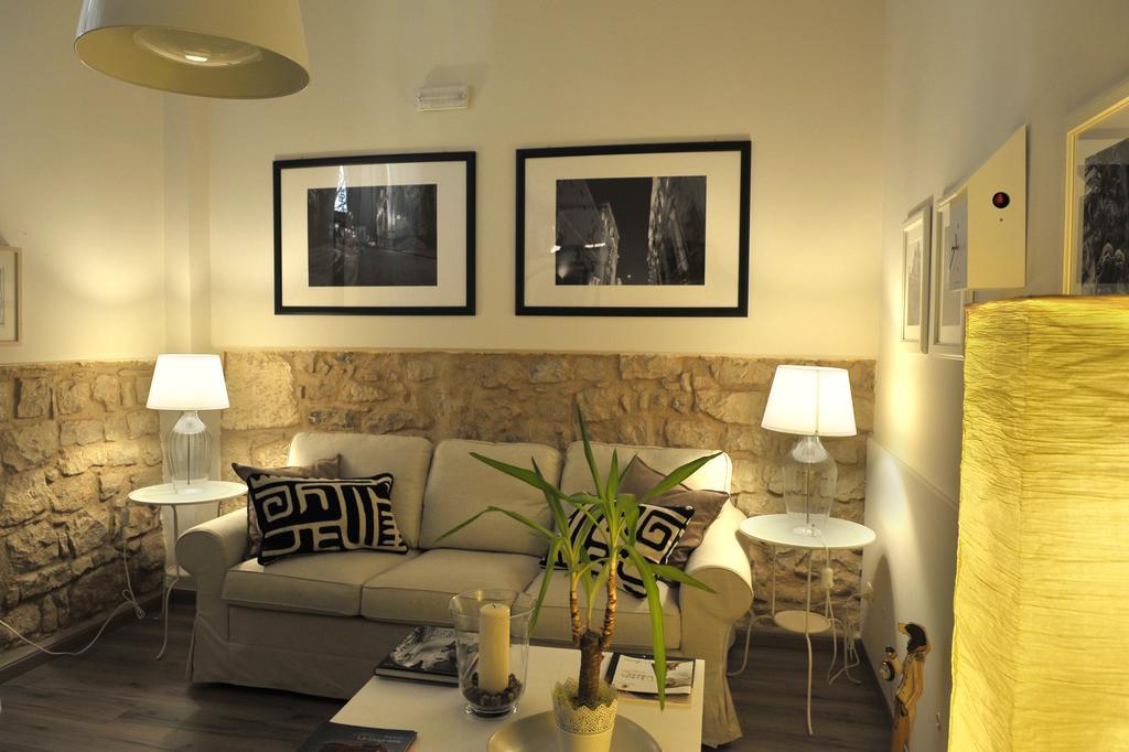 B&B Al Teatro Comiso Dış mekan fotoğraf